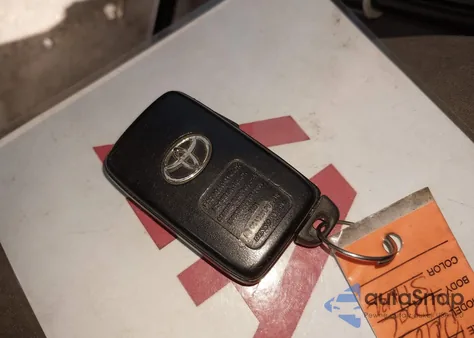 2011 Toyota Prius Two z USA, uszkodzony, nr VIN JTDKN3DU8B0283145